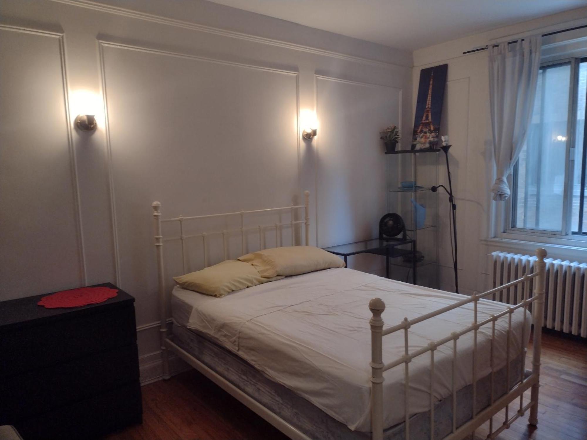 Antic Style With High Ceiling Montréal