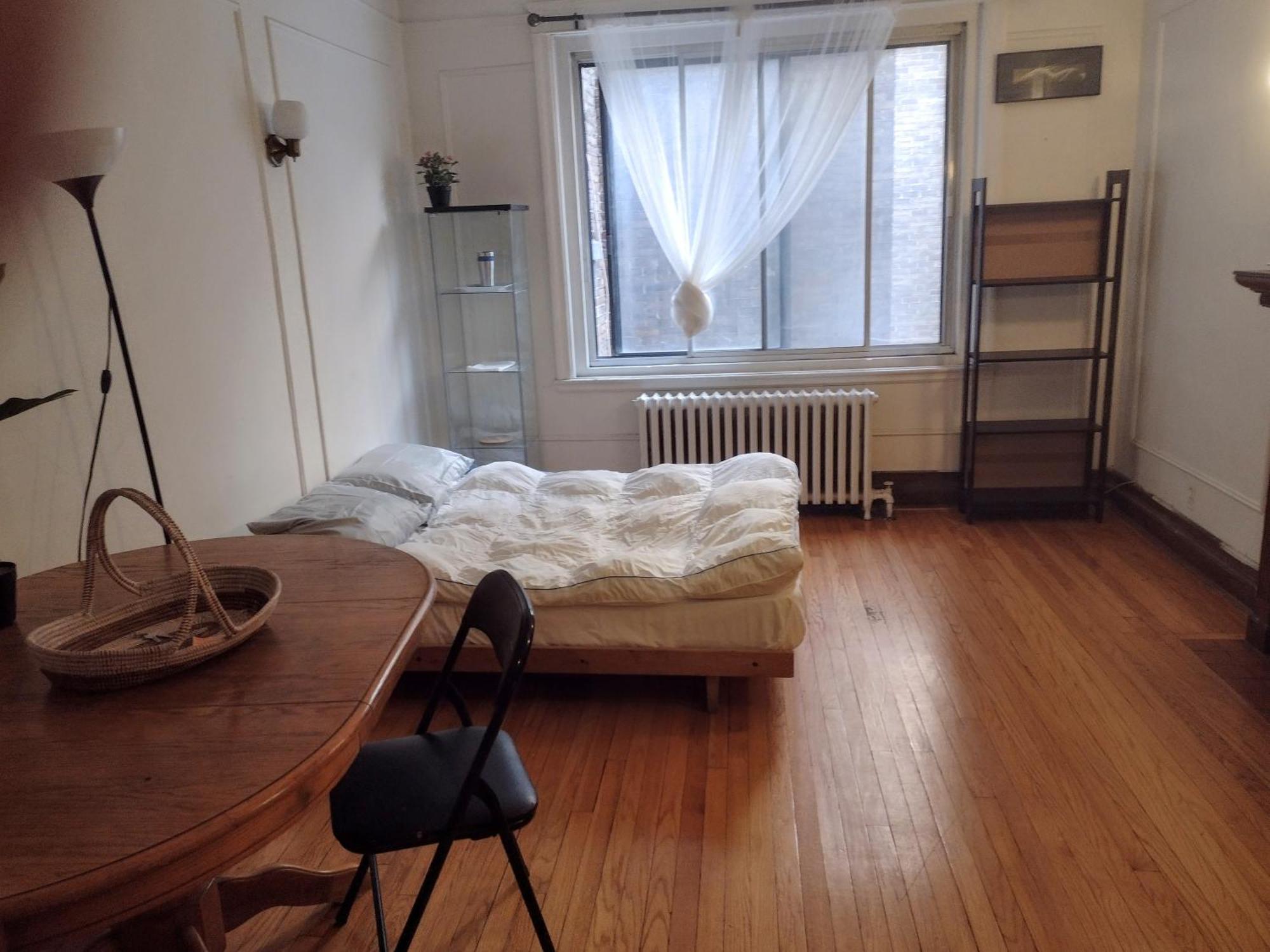 Antic Style With High Ceiling Appartement Montréal